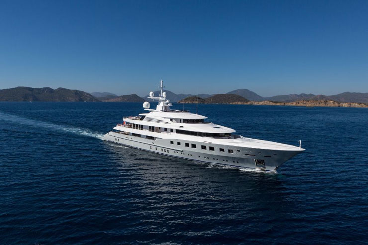 Superyacht « YachtWorld UK